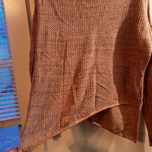 CHASER organic Cotton open knit top. Size M